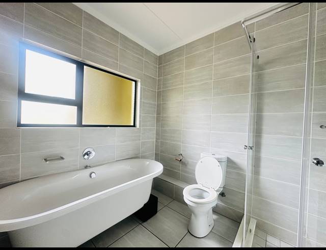3 BEDROOM APARTMENT TO LET IN WATERFALL
